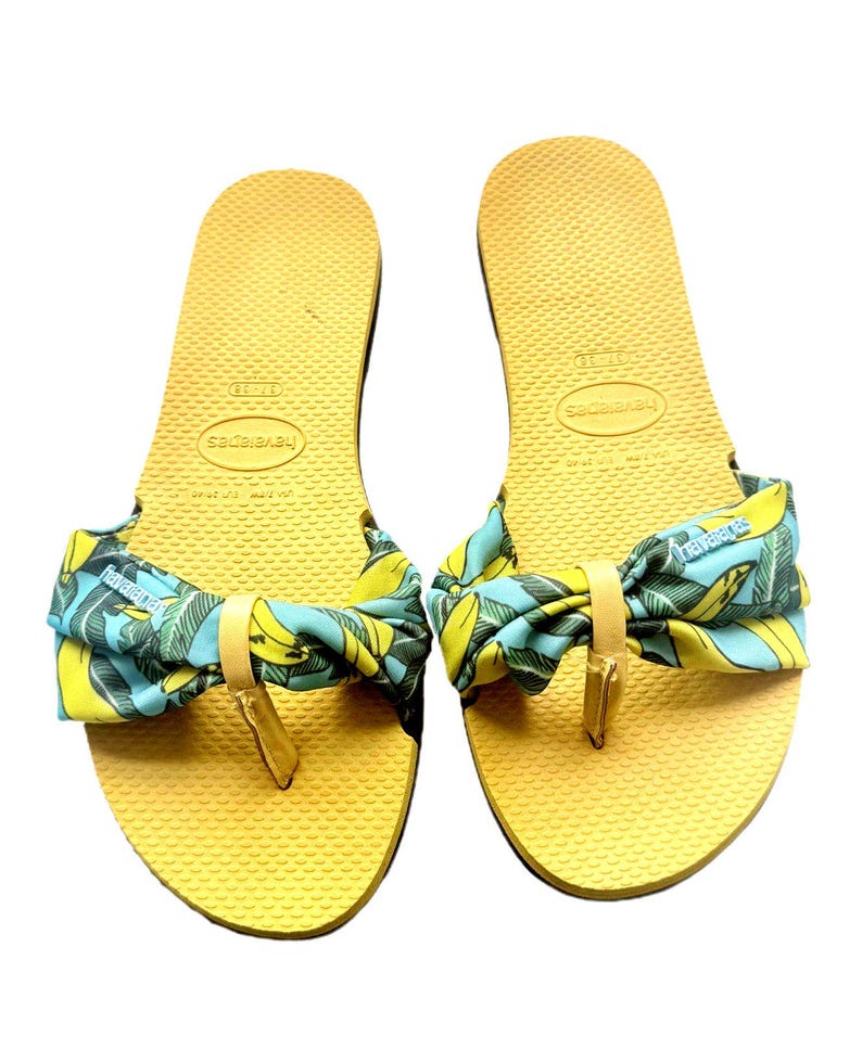 Havaianas You St Tropez Womens Flip Flops Sandals Yellow Banana Print US 7.5 image 1