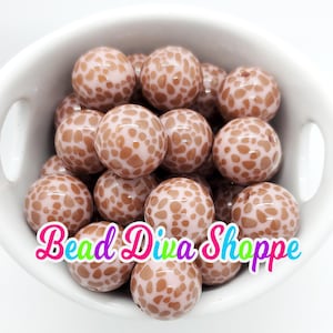 20mm - light pink giraffe print beads - bubblegum - round acrylic beads for diy and jewelry making supplies