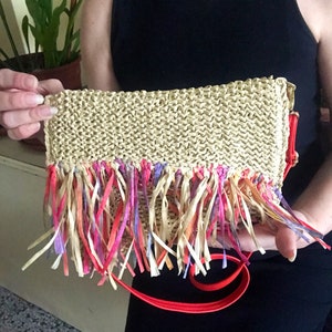 Raffia Clutch Tasche Crossbody Sommer Strand Portemonnaie Dekorative Regenbogen Fransen voll gefüttert Klappe Abnehmbare Leder Gürtel Geburtstag Geschenk für Tochter