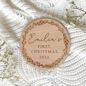 Personalised Engraved Baby's First Christmas Name Plaque | Keepsake Bauble Gift Decoration | Wooden Baby Gift | Social Media Photo Prop Disc