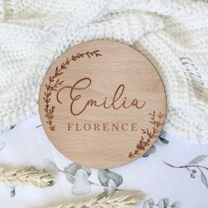 Baby Arrival Sign | Hello My Name Is Sign l Engraved Baby Name | Cherrywood Birth Gift |  Social Media Photo Prop Disc | Botanical Wreath
