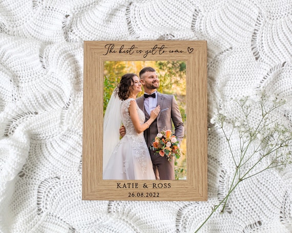  Tiblue Wedding Gifts For Couples 2023 - Mr and Mrs Picture  Frame for 4x6 Pictures, Bridal Shower Gifts for Bride To Be, Wedding  Picture Frame Bachelorette Gifts For Bride Engagement Gifts
