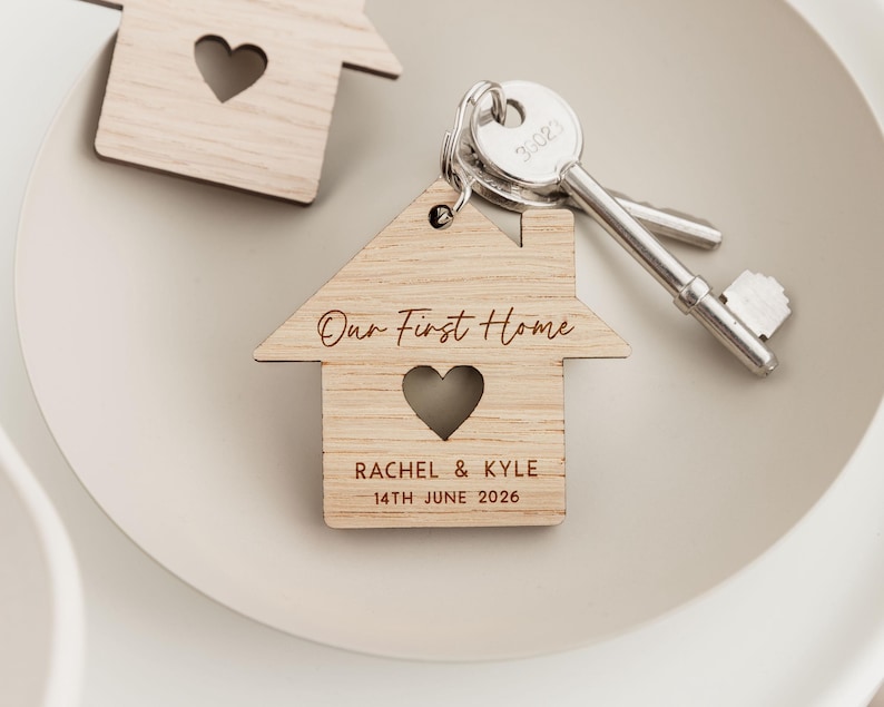 Llaveros de regalo para tu primer hogar / Llaveros de roble para tu primer hogar / Llaveros de recuerdo para tu primer hogar / Regalo para tu primera casa en pareja / Llaveros para tu nuevo hogar imagen 7