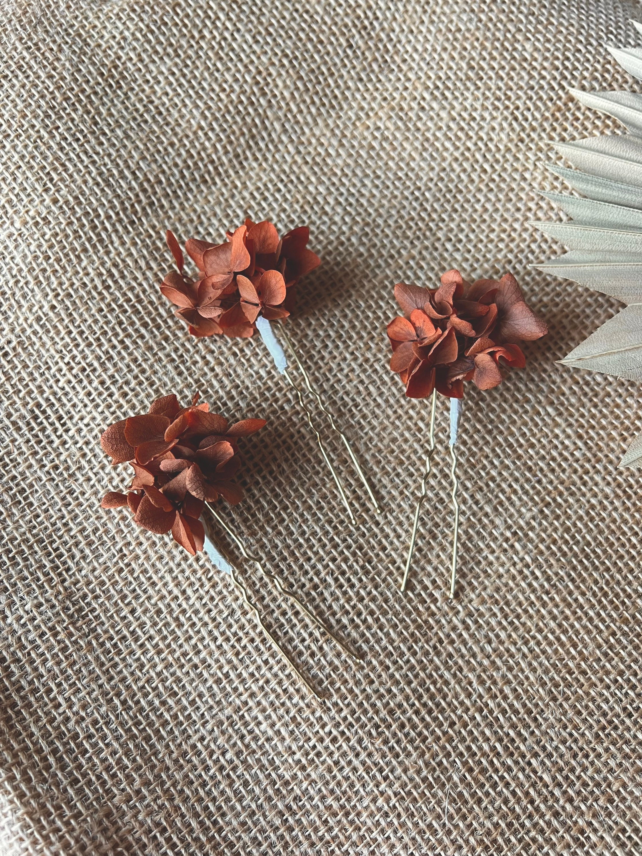 Terracotta Burnt Orange Rust Autumnal Flower Hair Pins, Rustic Wedding Preserved Hydrangea Mini Head Piece, Boho Bridal Floral Pins