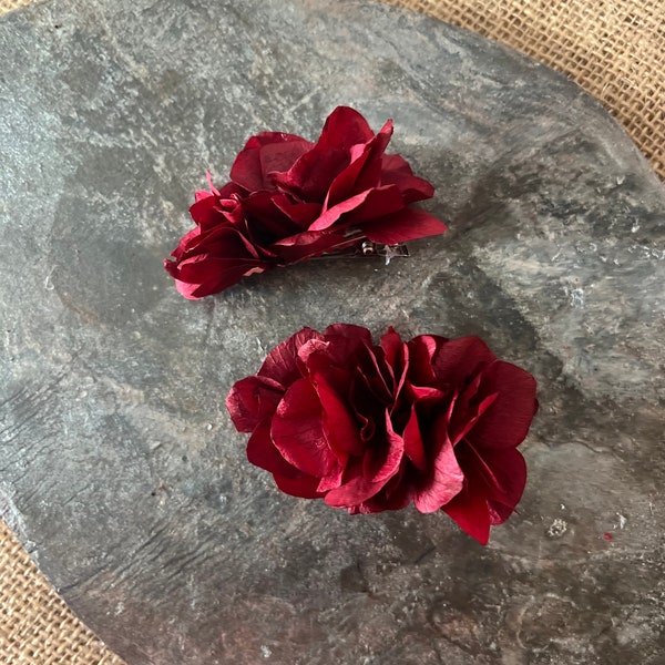 Red Floral Hair Pins, Burgundy Dried Flower Hair Clips, Engagement Hair Comb, Red Preserved Hydrangea Hair Clip, Burgundy Flower Barrette UK