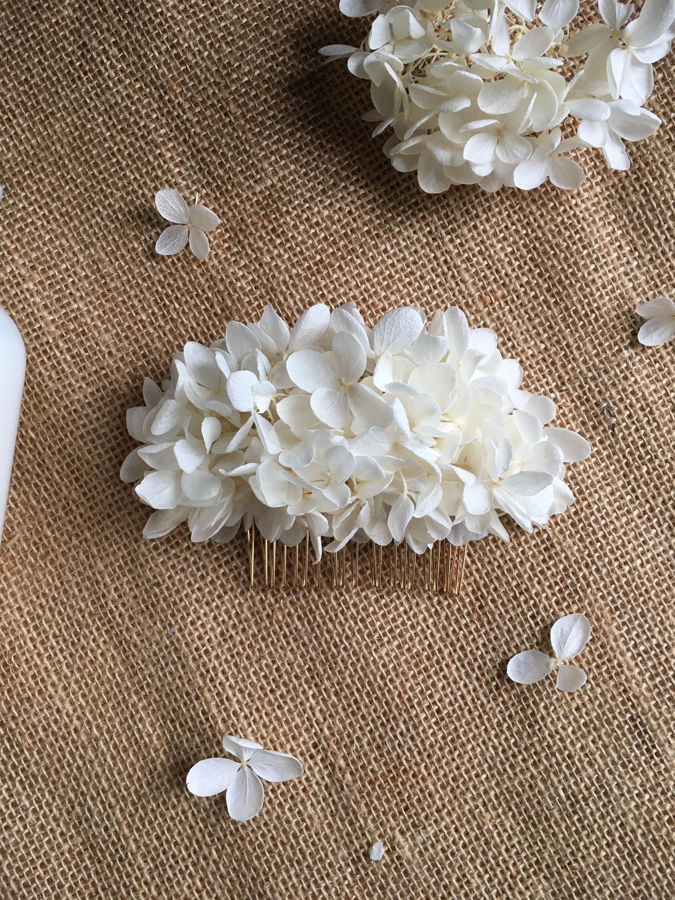 Boho Bridal White Ivory Dried Real Flower Hair Piece, Summer Wedding Romantic Bride Dry Comb, Floral Headpiece