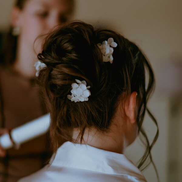 Épingles à cheveux fleurs séchées Mariage, Accessoires pour cheveux floraux mariage Simple bandeau floral minimaliste de mariée Pics à cheveux hortensia blanc ivoire Royaume-Uni