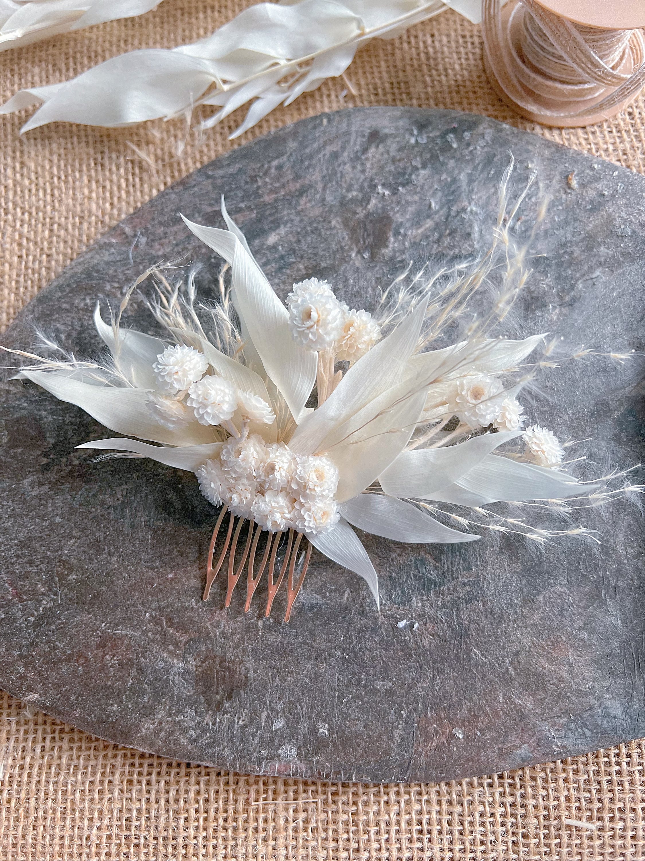 Boho Bridal White Ivory Dried Real Flower Hair Piece, Summer Wedding Romantic Bride Dry Comb, Floral Headpiece
