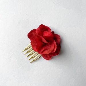 Bridal White Flower Comb, Minimalist Wedding Hair Pins, Boho Bridal Hair Accessories, Handmade Dried Flower Hair Piece Ivory Cream image 9