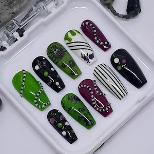 Hand Made Beetlejuice Inspired Halloween Press on Nails. Choose Your Size, Shape and Length.