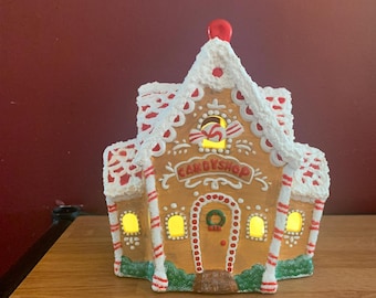 Candy Shop Gingerbread House / Light Up / Ceramic / Battery operated