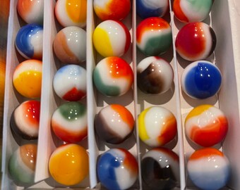 300 MIXED VINTAGE VITRO AGATE MARBLES FROM A LARGE MIXED LOT $49.99 300 MIXED VINTAGE VITRO AGATE MARBLES FROM A LARGE MIXED LOT $49.99