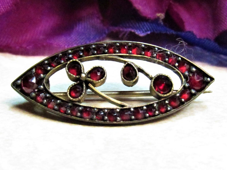 Vintage Antique Victorian Rose Cut Garnet Pin Brooch