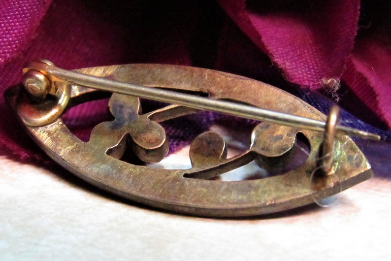 Vintage Antique Victorian Rose Cut Garnet Pin Brooch