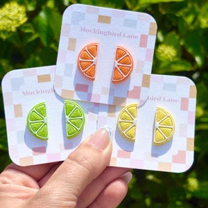 Citrus Slice Stud Earrings – Polymer Clay Fruit Earrings – Lemon Lime Orange Earrings – Summer Studs – Fruit Earrings