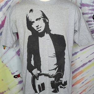 VINTAGE Concert T Shirt EDDIE MONEY 82 NEVER WORN T-Shirt Reprint Size S to XXL VINTAGE Concert T Shirt EDDIE MONEY 82 NEVER WORN T-Shirt Reprint Size S to XXL