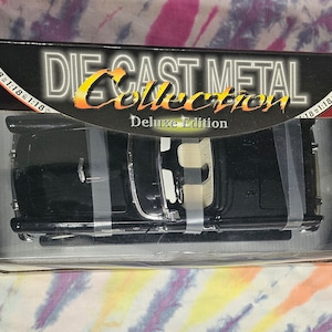 VINTAGE 1955 FORD THUNDERBIRD Convertible Special Edition Die Cast Metal