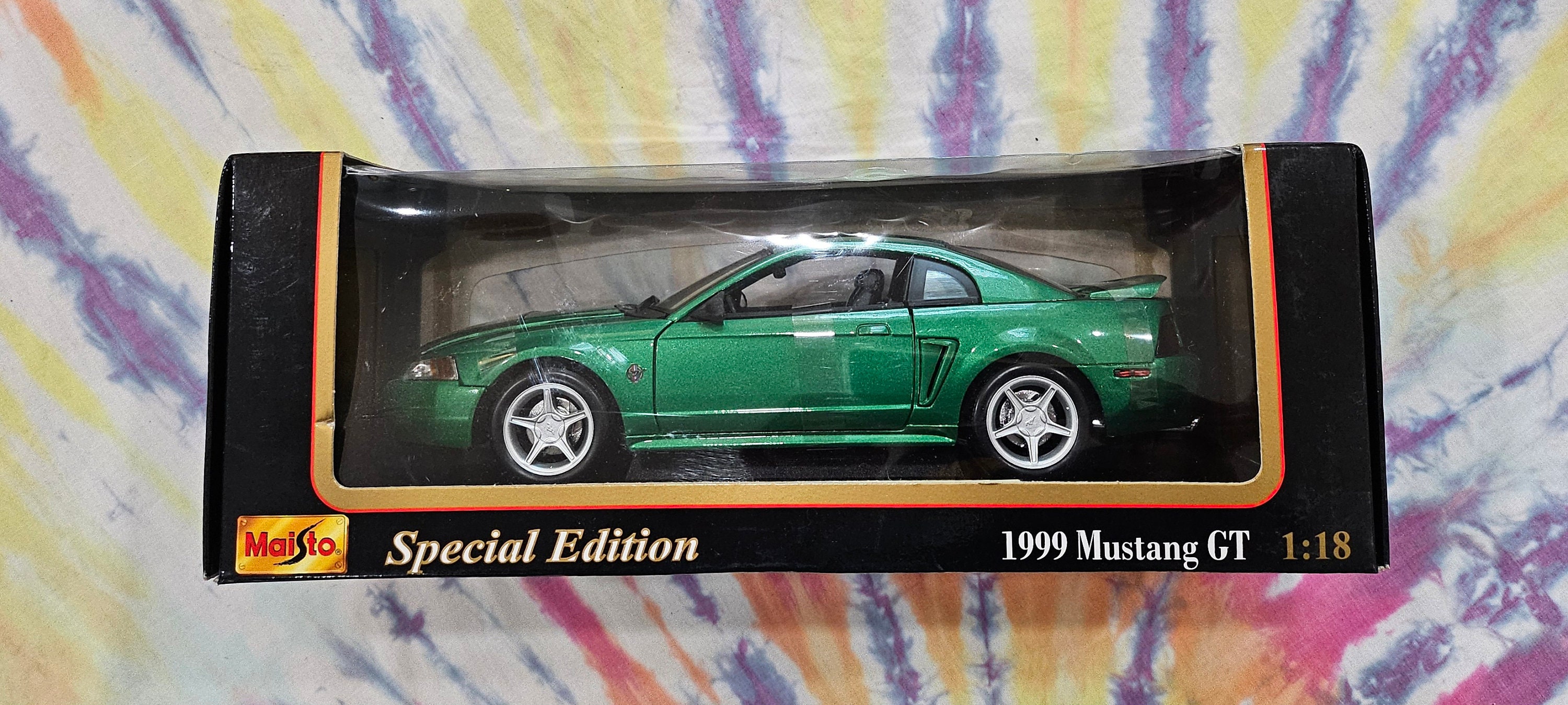 1999 Ford Maisto 1999 Mustang Gt Maisto 1/18 1999 Ford Mustang GT
