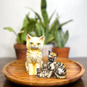 日本製ヴィンテージ猫の置物（4～5インチ）