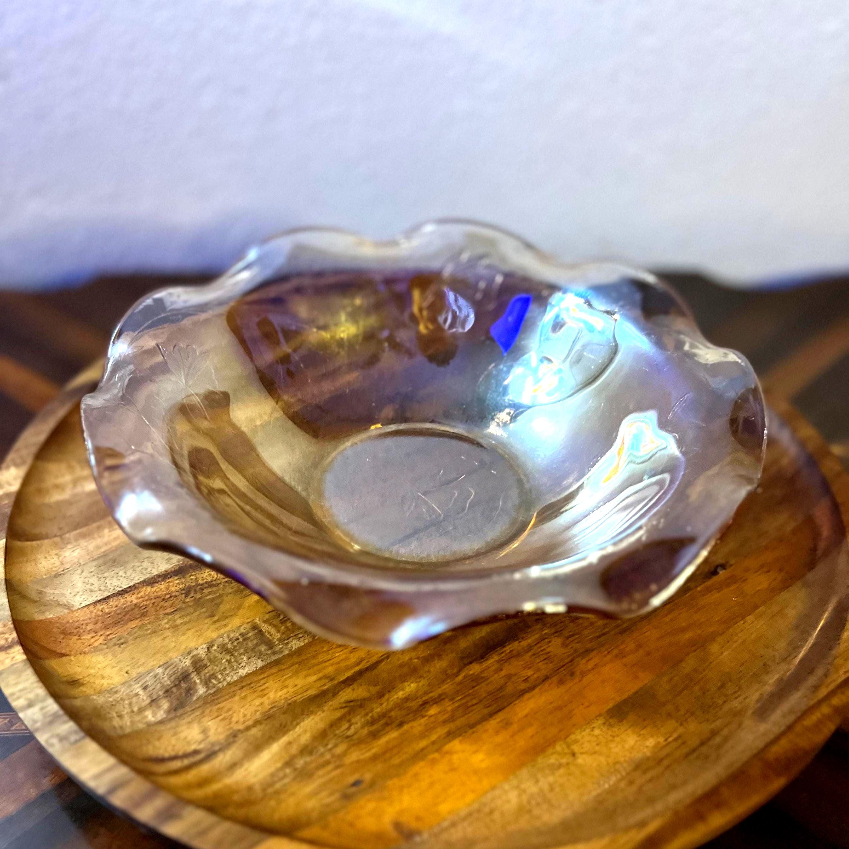 ジャネット作、虹色に輝くカーニバルガラスのルイザボウル - Etsy 日本