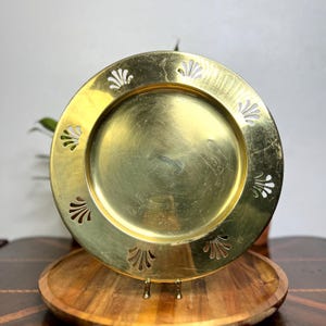 Vintage Brass Decorative Wall Plate – 12”