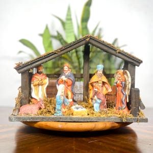 Vintage Nativity Scene Manger Set with Holy Family and Wise Men