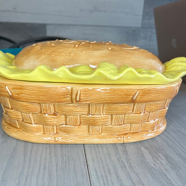 Bread Basket 90s Kitchen Decor Ceramic Dish with Lid Loaf Bread Baker Sourdough Bread Lover Handmade