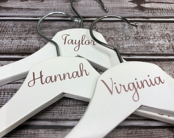 Perchas de madera personalizadas para dama de honor o novia: regalo personalizado para bodas, fiestas nupciales, bailes, porristas y vestidos de graduación