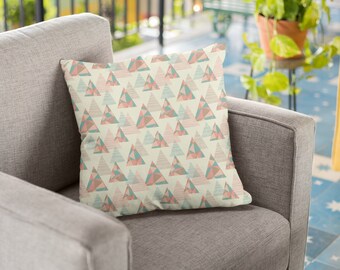 Triangle Pattern Throw Pillow Cover - Coastal Nautical Design