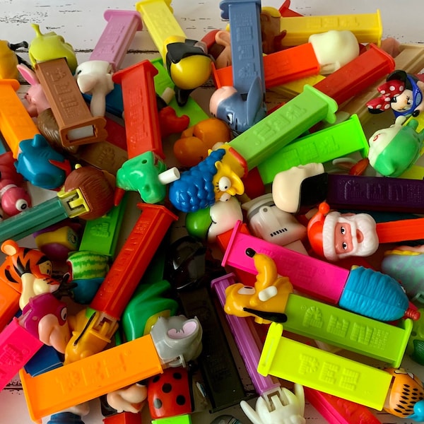 PICK YOUR OWN - Pez, Pez Dispenser, Vintage Pez, 90s Pez, 80s Pez, Original Pez, Vintage Pez Dispenser, Classic Pez