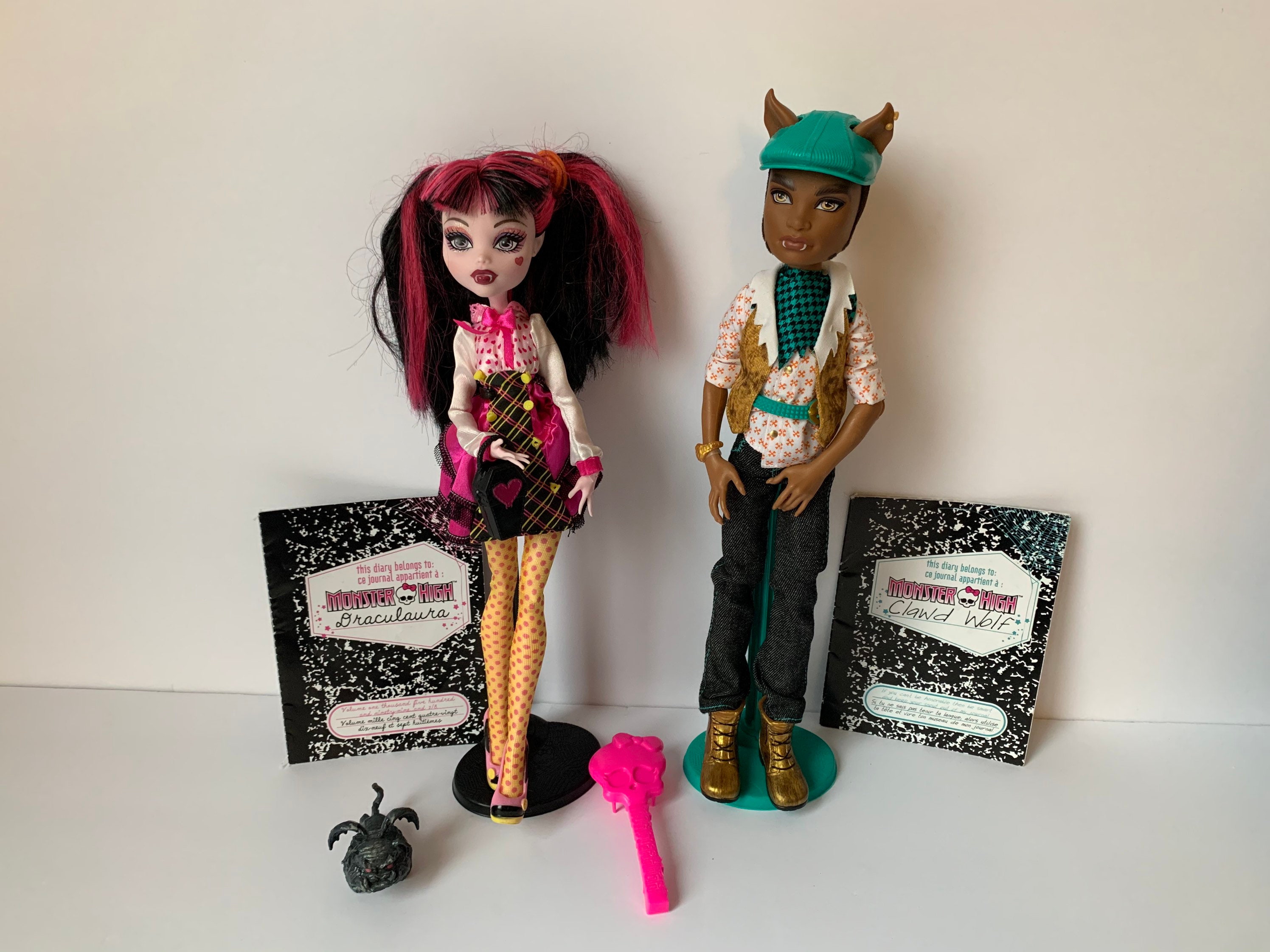 Draculaura and clawd fanfiction