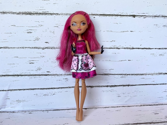 Ever After High First Chapter Briar Beauty Doll : Toys & Games 