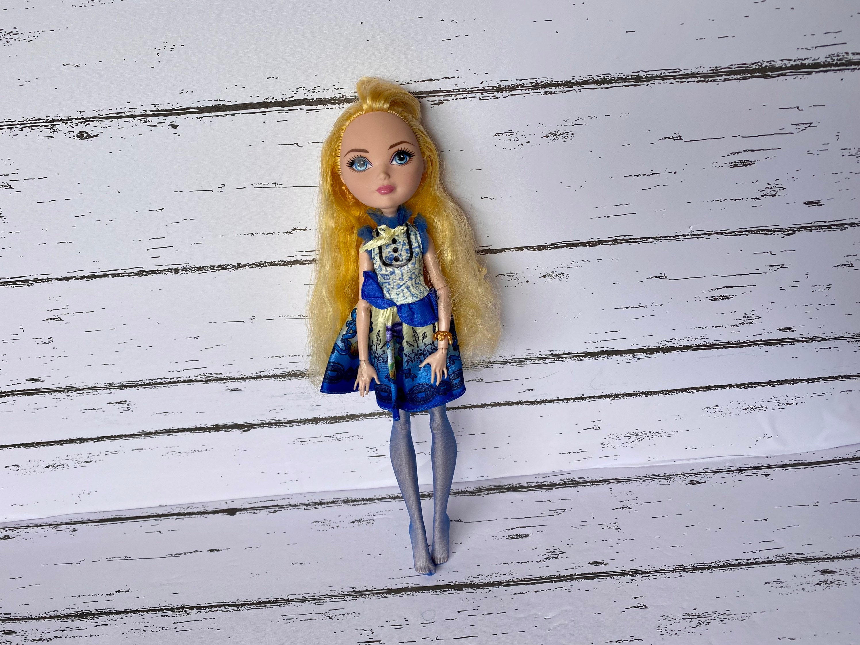 Ever After High Ashlynn Ella First Chapter 1st Doll - Free Shipping