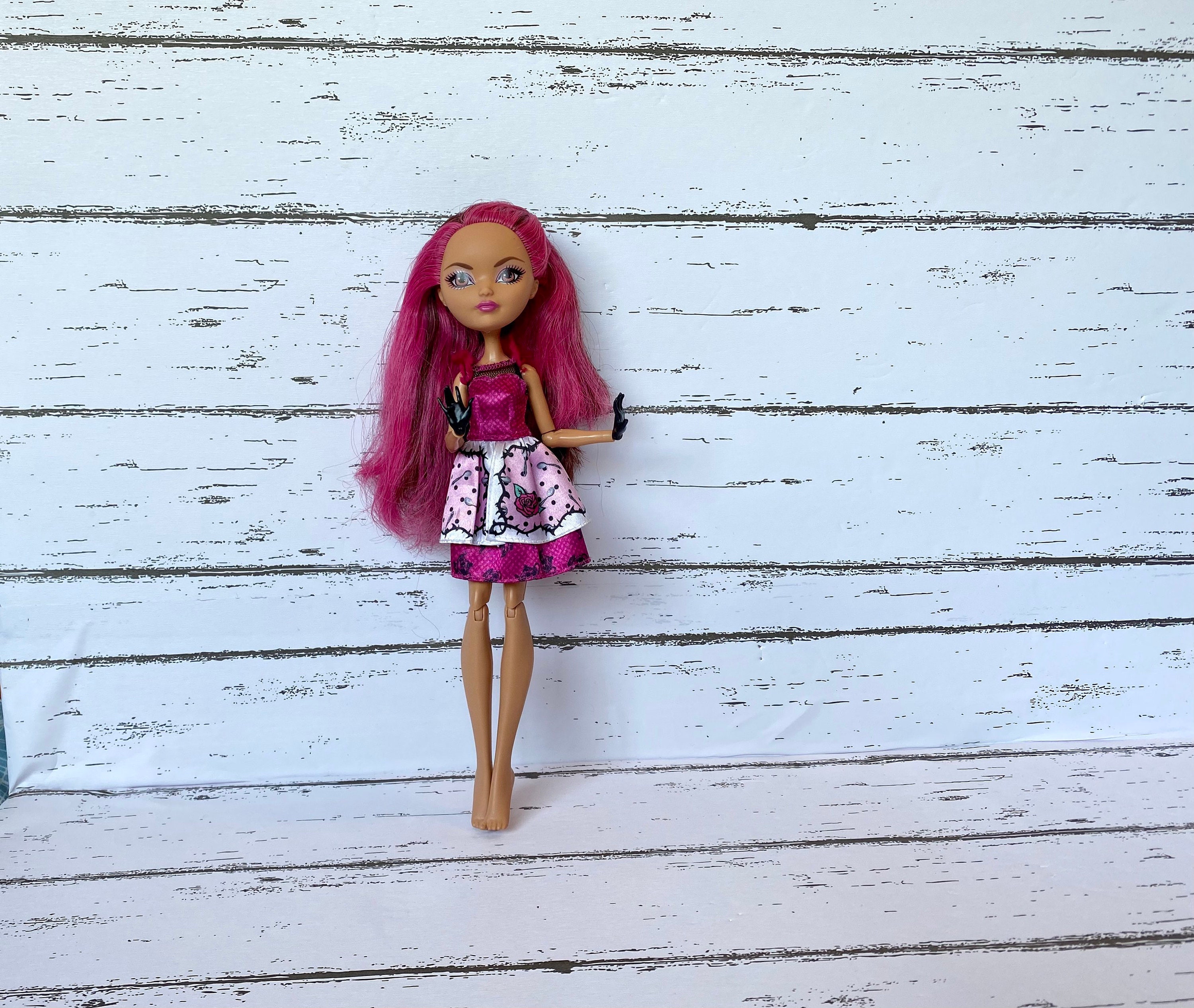  Mattel Ever After High Thronecoming Briar Beauty Doll and  Furniture Set : Toys & Games