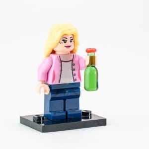 big bang theory penny green dress The Big Bang Theory: Penny's 5 Best Outfits (& 5 Worst)