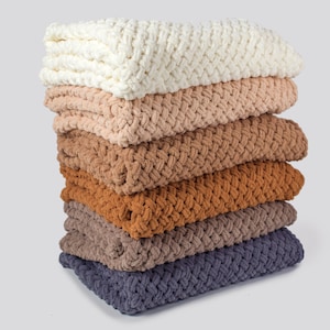 チャンキーニットのふっくらブランケット – 柔らかなマイクロファイバーのソファースロー、暖かみのあるチェック柄のホームデコレーション