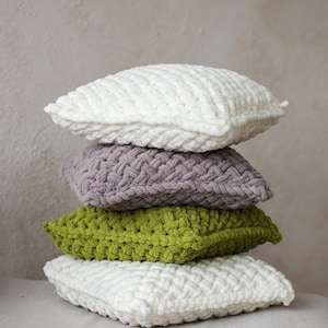 Chunky Knit Pillow: Multicolour Decorative Cushion 16x16 in, 40x40 cm