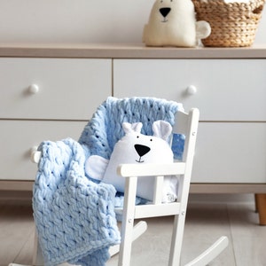 Chunky Blanket, hand knit plaid, blue knit blanket, baby shower gift for baby boy, Handmade gift baby, Unique present child