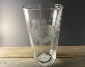 Boston Celtics vidrio grabado pinta vidrio NBA Basketball, regalo personalizado, vaso de cerveza
