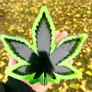 Marijuana Leaf Ash Tray