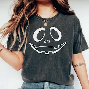 Plus Size Halloween Shirts For Women, Spooky Smiling Face Shirt, 4x Halloween
