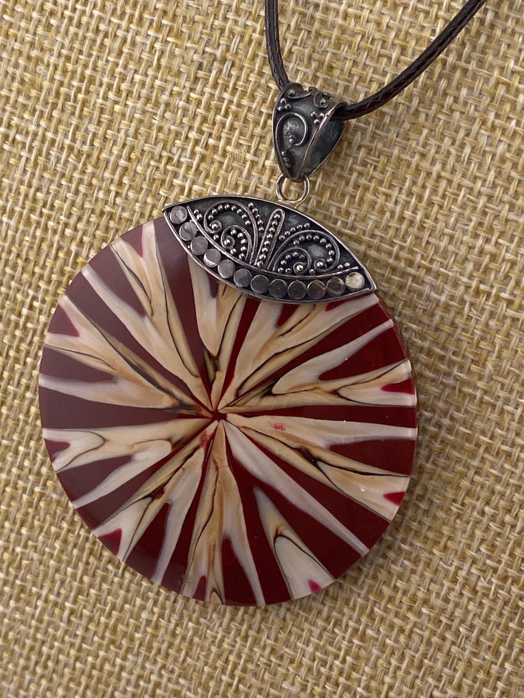 Sliced Conch Shell in Red Resin 925 Silver Bail Round Pendant 16 Inch ...