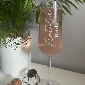 Personalised Champagne Flutes for Bride, Bridesmaids, Hen/Wedding party.