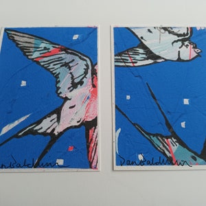 Dan Baldwin Artista contemporâneo britânico. 2021. 'Liberdade I e II' Par de cartões postais de arte de parede assinados à mão. Ideia pronta para emoldurar