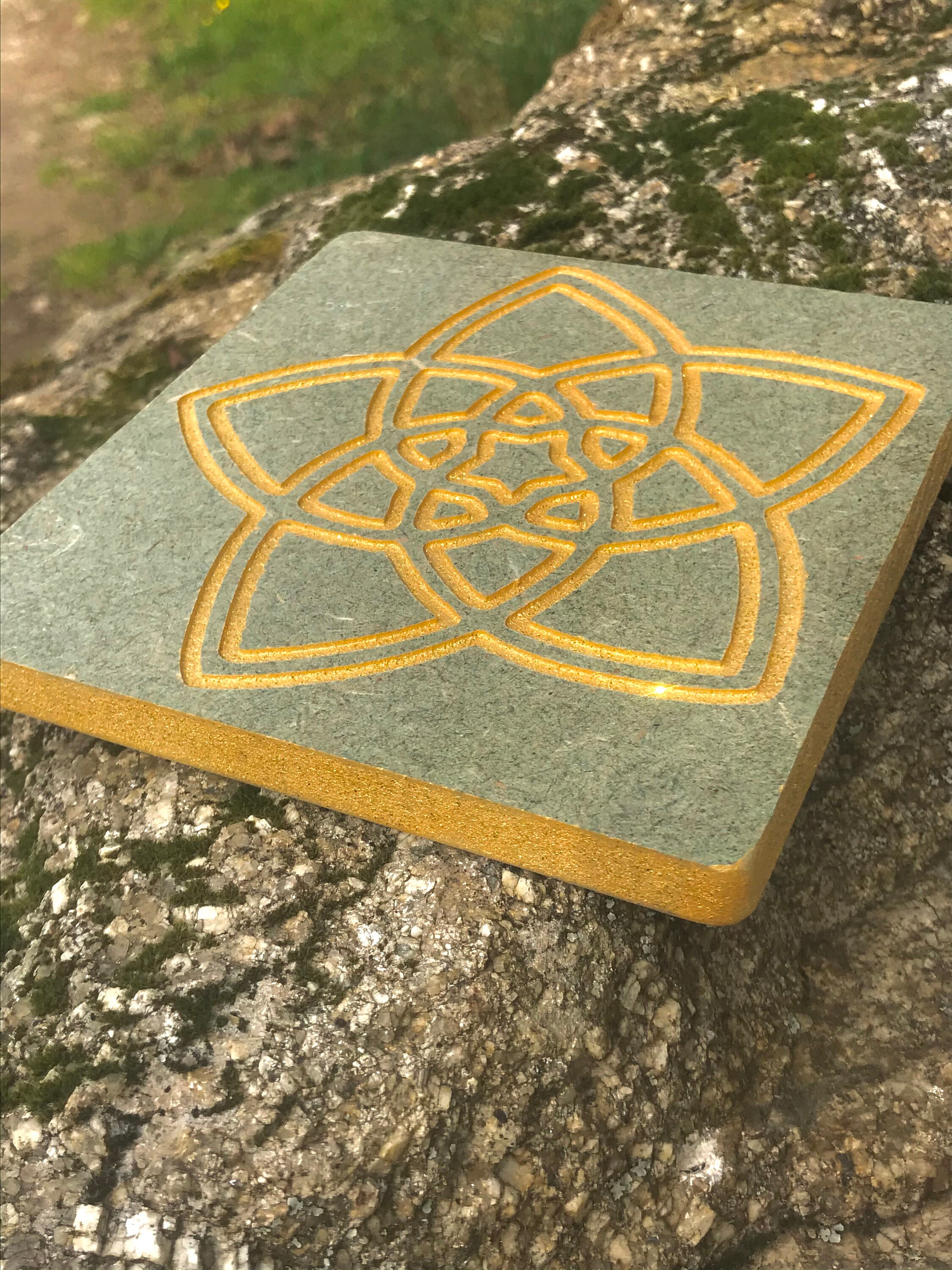 Pentagramme ou Rose de Vénus + Chevalet