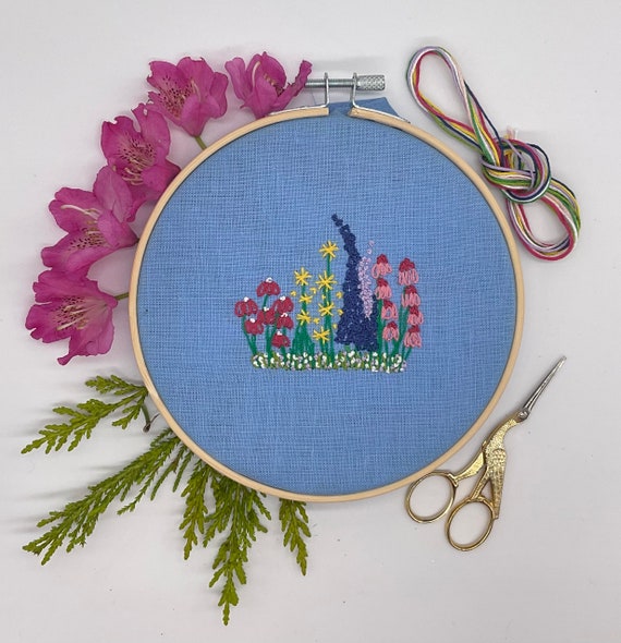 DIY Embroidery Kit for Beginners Flower Pattern Cross Stitch Needlework+Hoop