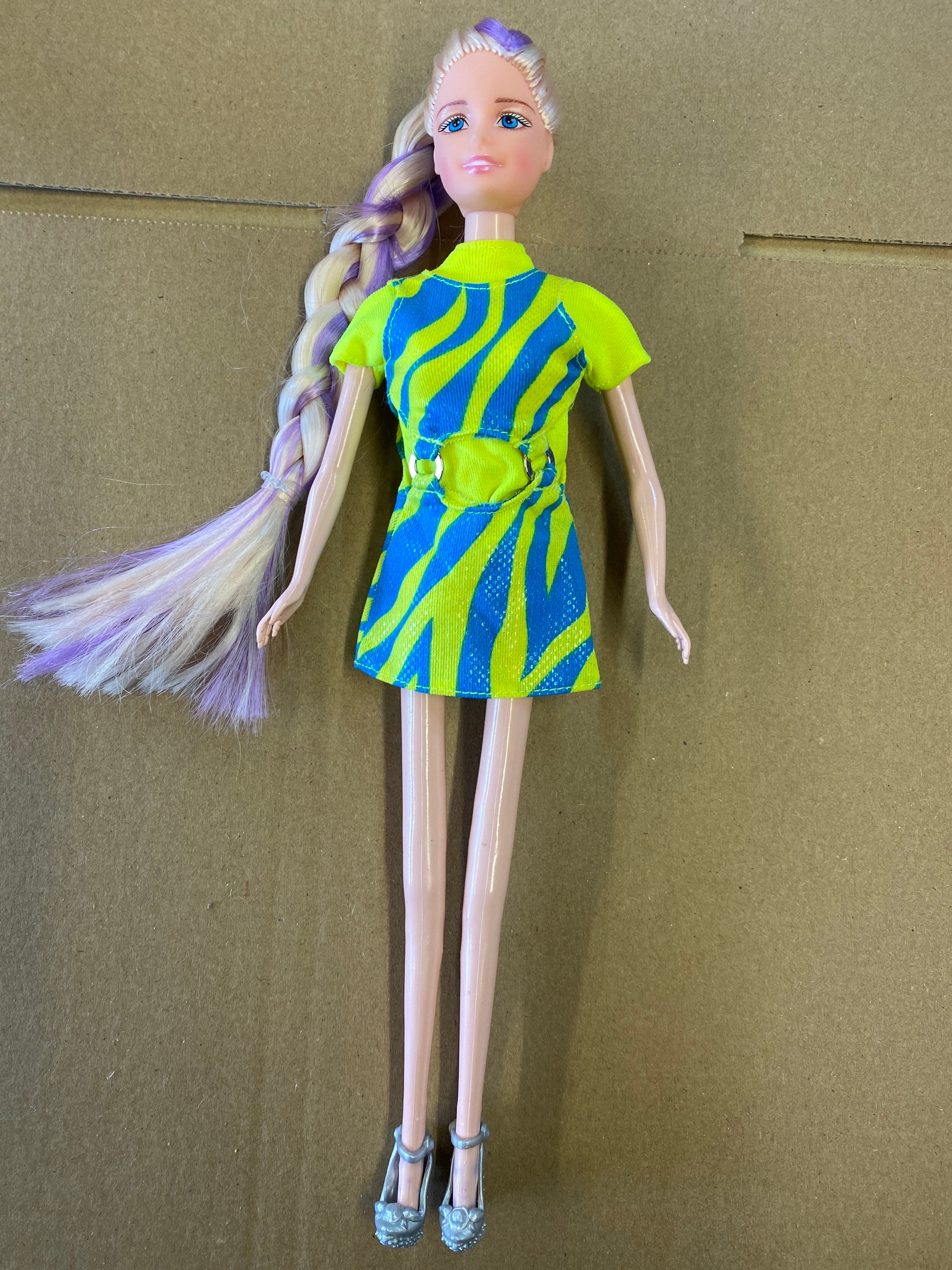 neon barbie dress BARBIE Neon Green dress with purple skirt adorned with green leaves, Barbie outfit, Barbie clothes, Vintage 1990