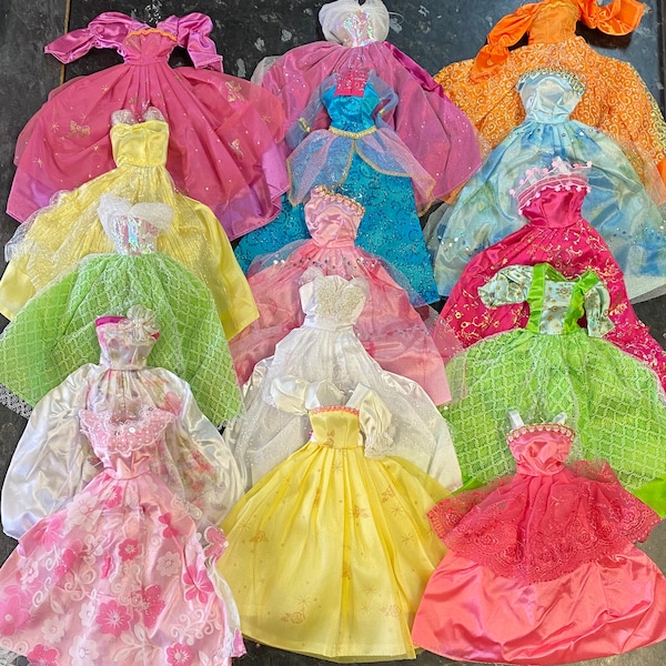 3x RANDOMLY SELECTED Dolls quality Princess ball gowns with 3 pairs of shoes suitable for a standard size 11.5" Fashion doll