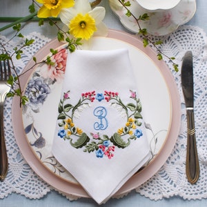 summer Monogrammed Napkins, Cloth Embroidered flower Napkins, personalized birthday napkins, table Dinner Napkins, Wedding napkins