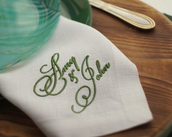 personalized name, green embroidered napkins, monogrammed napkins, birthday napkins, table decoration, Cloth Dinner Napkins, Wedding napkins